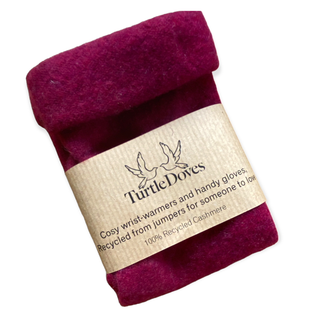 Recycled Cashmere Wristmarmers 2