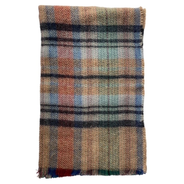 Recycled wool throw 2