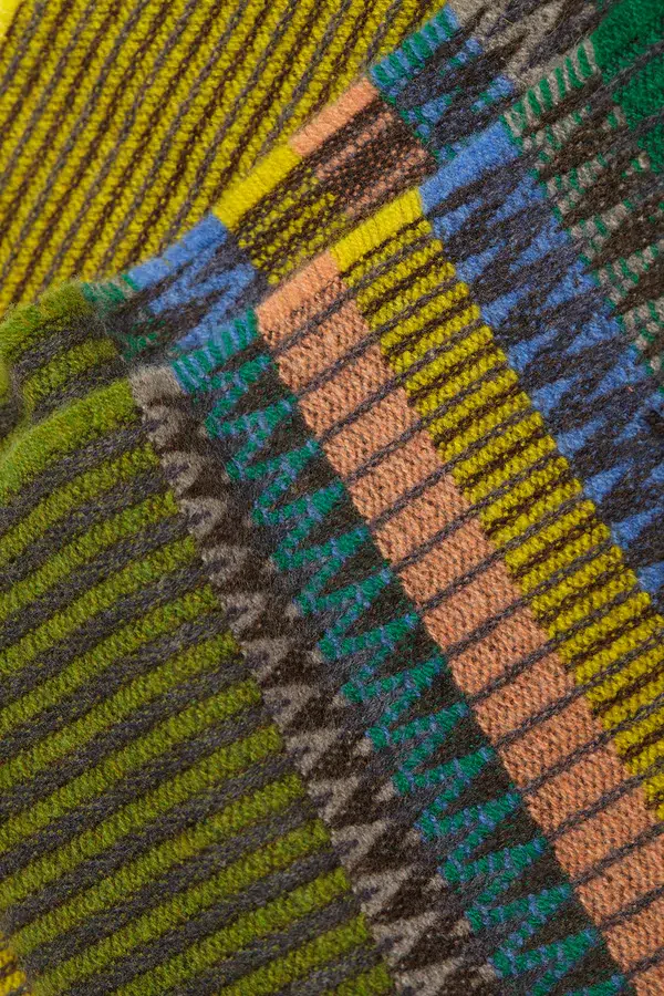 Scarf_LambswoolTexture_Caperture_EderaCaper_72_7718