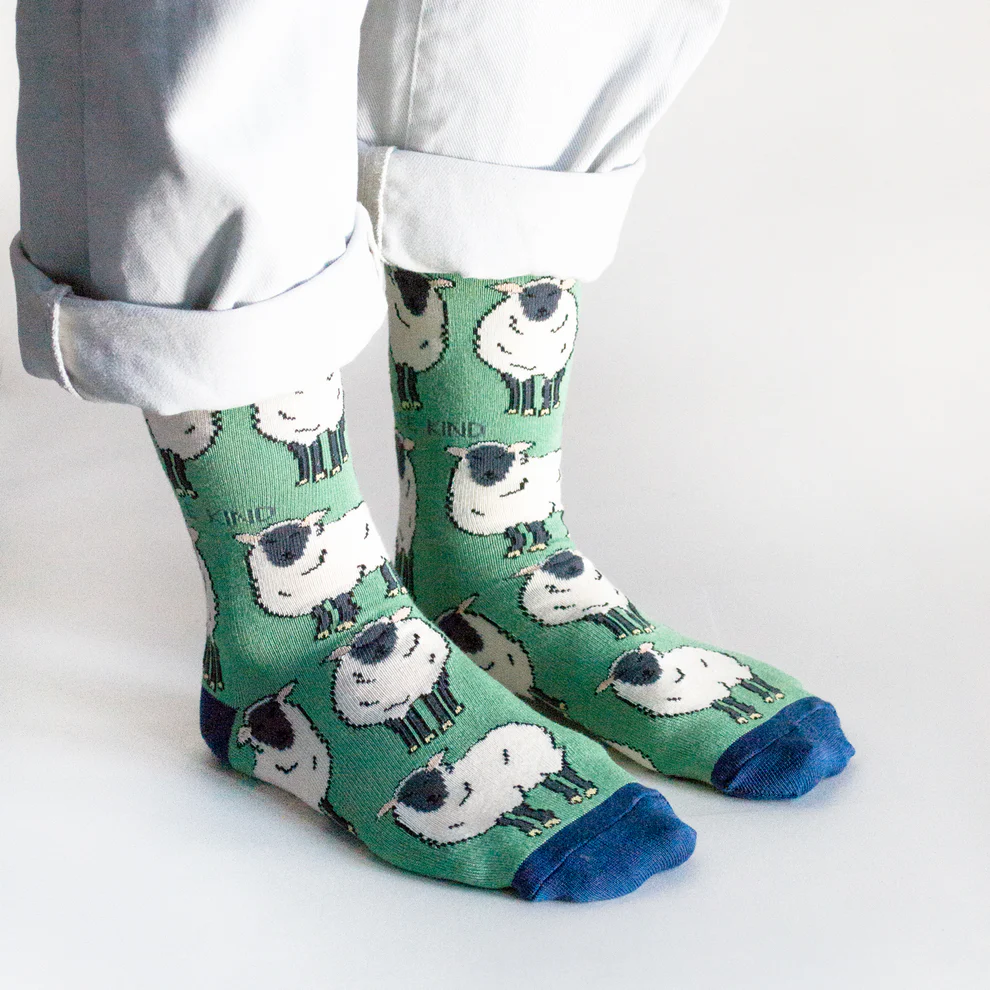 save-the-sheep-socks