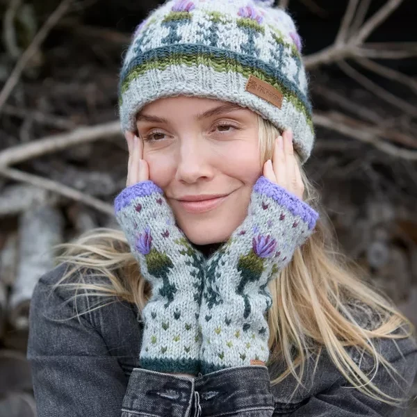 Thistle Wristwarmers