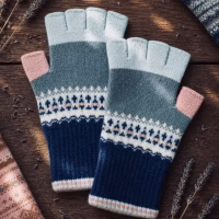 Alloa Fingerless Glove, Dew